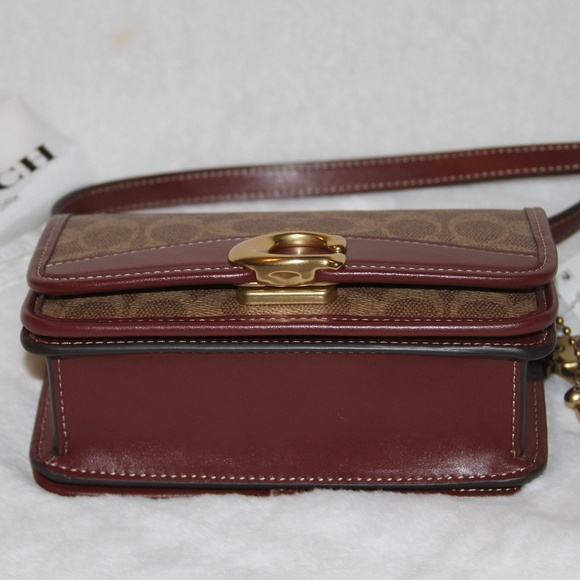 COACH Signature Bandit Lunar New Year Crossbody Bag Purse Handbag Rabbit Charm - Picture 6 of 8